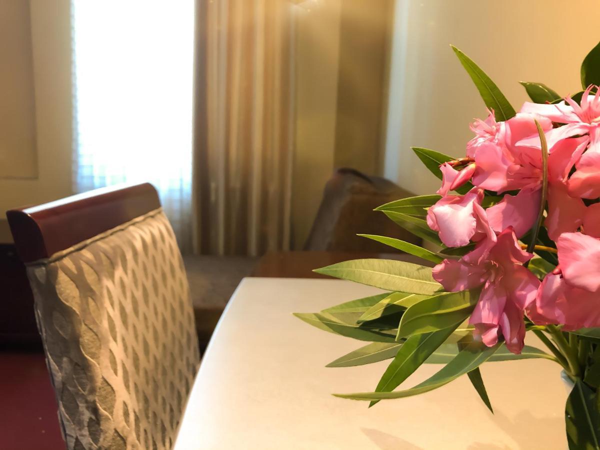 Arifi Hotel