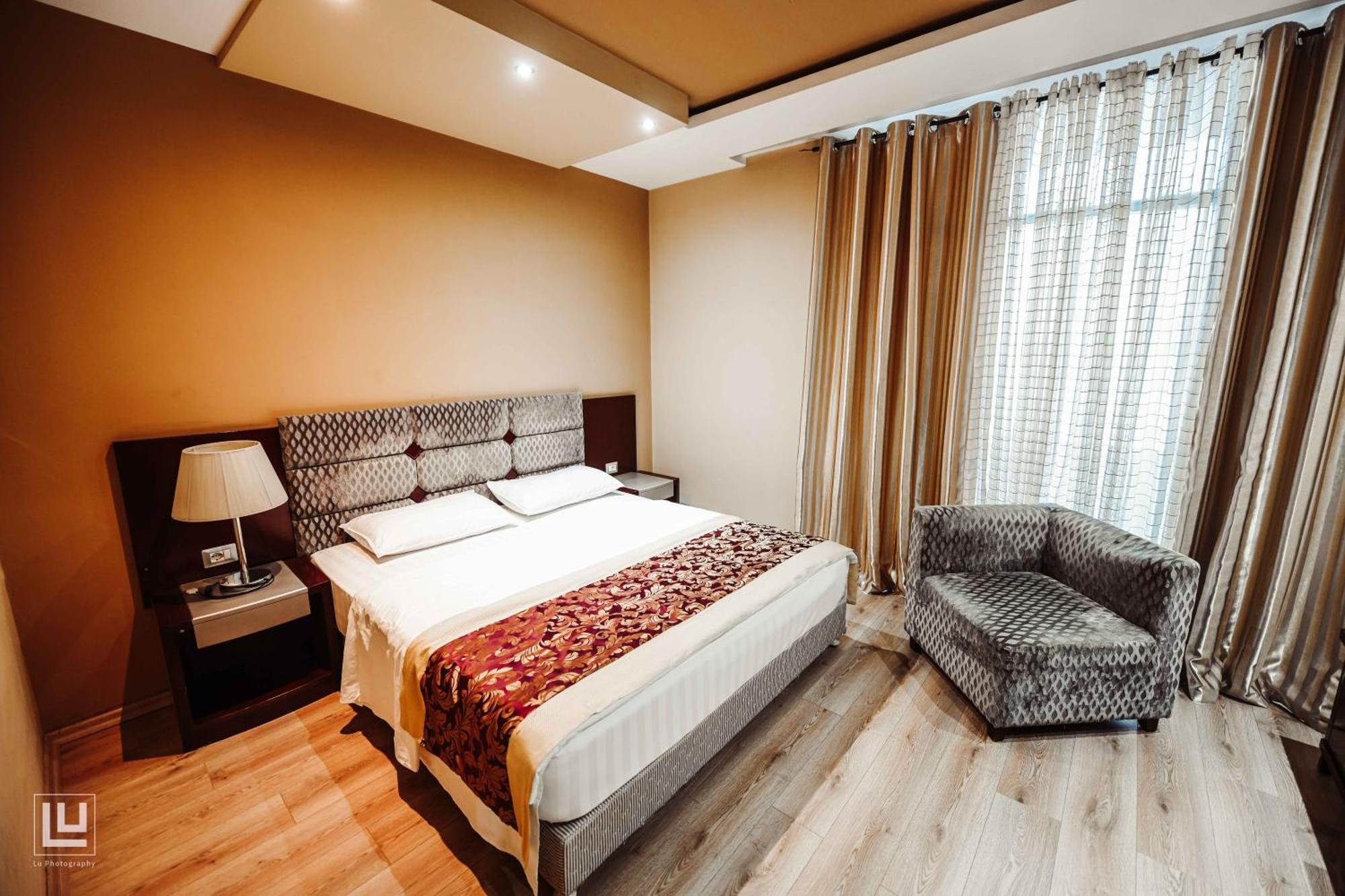 Hotel Arifi 4*