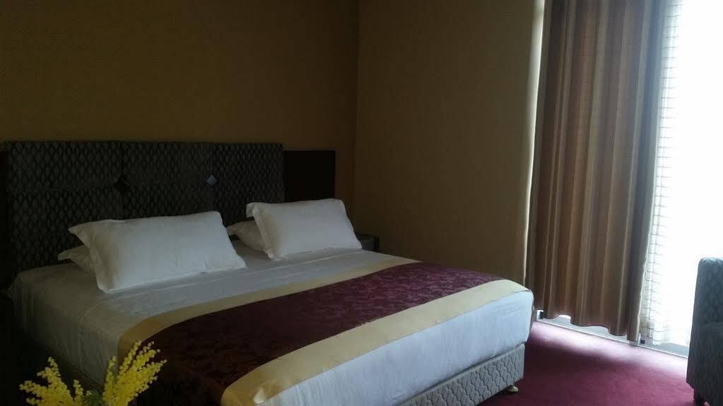 Hotel Arifi 4*